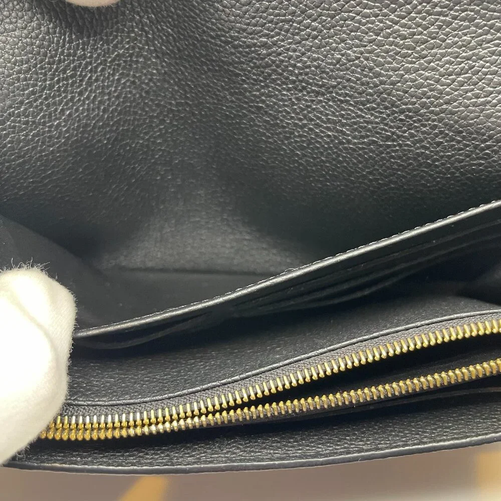 LOUIS VUITTON RFID Bicolor Monogram Empreinte Leather Sarah Wallet - Preowned - Picture 10 of 16